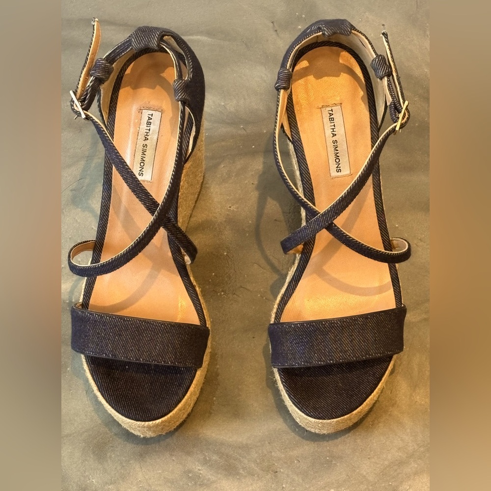 Tabatha Simmons blue jean summer espadrilles.  5” sandals. Sz 9